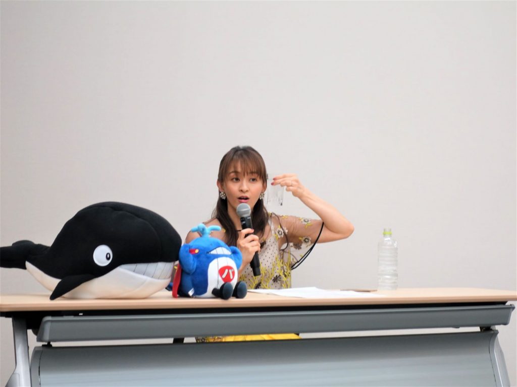 商業捕鯨再開一周年を記念したセミナー開催 元体操女子日本代表の田中理恵さんは 現役時代にもクジラパワーにあやかりたかった 耳ヨリくじら情報 くじらタウン 商業捕鯨再開一周年を記念したセミナー開催 元体操女子日本代表の田中理恵さんは 現役時代にもクジラパワーにあやかりたかった 耳ヨリくじら情報 くじらタウン