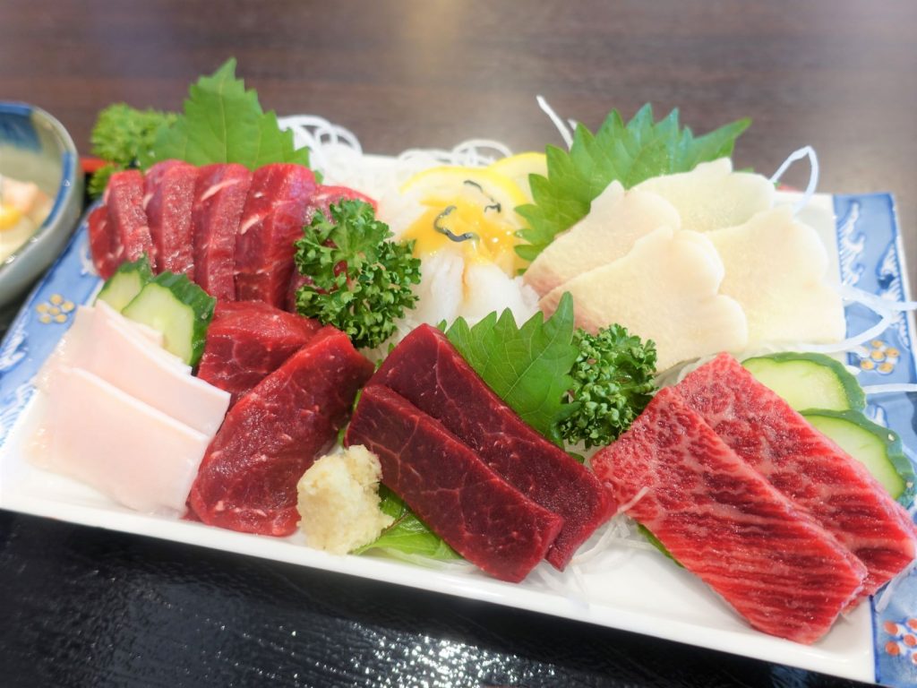 宮城県石巻市 牡鹿半島エリアの魅力が詰まった ホエールタウンおしか は クジラを見て 食べて 学べる観光交流施設 耳ヨリくじら情報 くじらタウン 宮城県石巻市 牡鹿半島エリアの魅力が詰まった ホエールタウンおしか は クジラを見て 食べて 学べる観光交流施設 耳ヨリくじら情報 くじらタウン